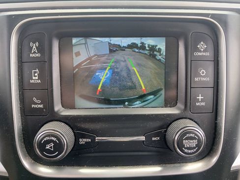 Used 2014 RAM 1500 Classic SLT RWD image 16
