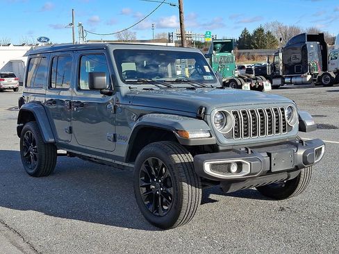 Used 2025 Jeep Wrangler Sahara 4xe w/ Safety Group image 3
