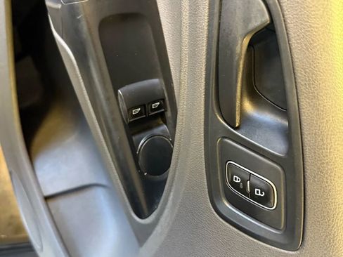 Used 2019 Ford Transit Connect XL image 8