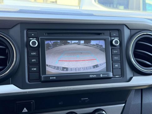 Certified 2019 Toyota Tacoma SR5 AWD/4WD image 4