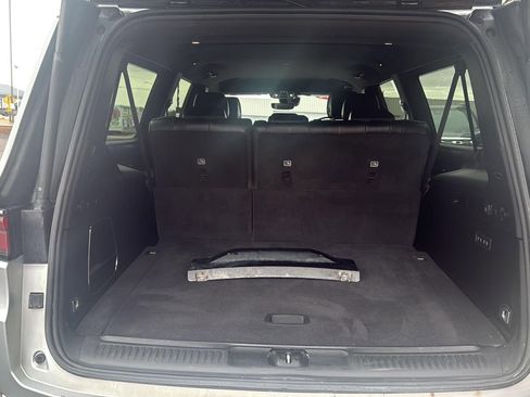 Used 2024 Jeep Wagoneer L Series II w/ Flexible Seating Group image 4