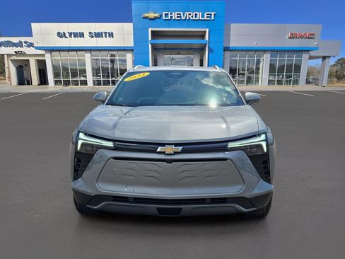 Used 2024 Chevrolet Blazer EV LT image 2