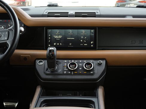 Used 2021 Land Rover Defender 110 X image 30