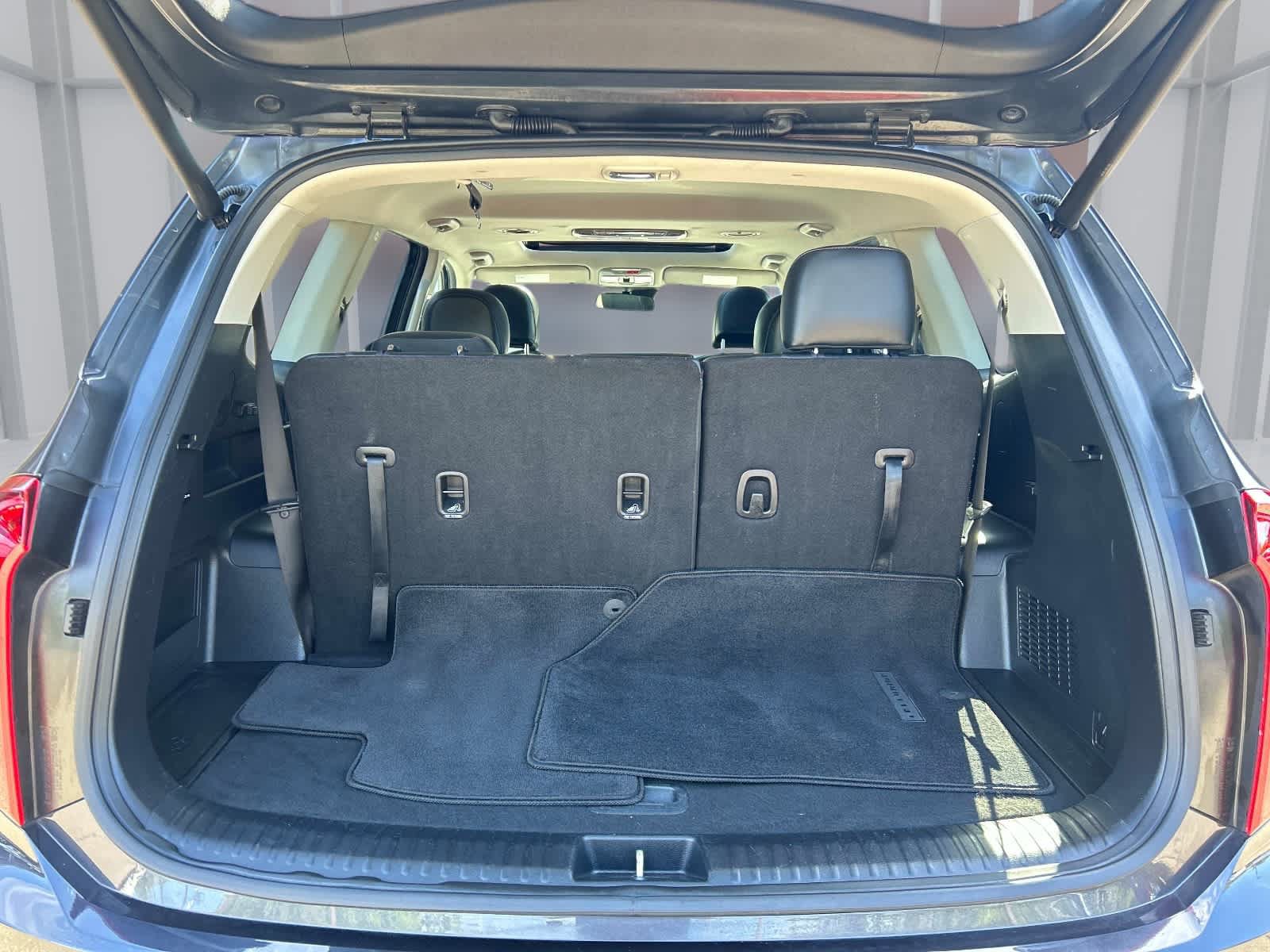 Used 2025 Kia Telluride S AWD/4WD image 16