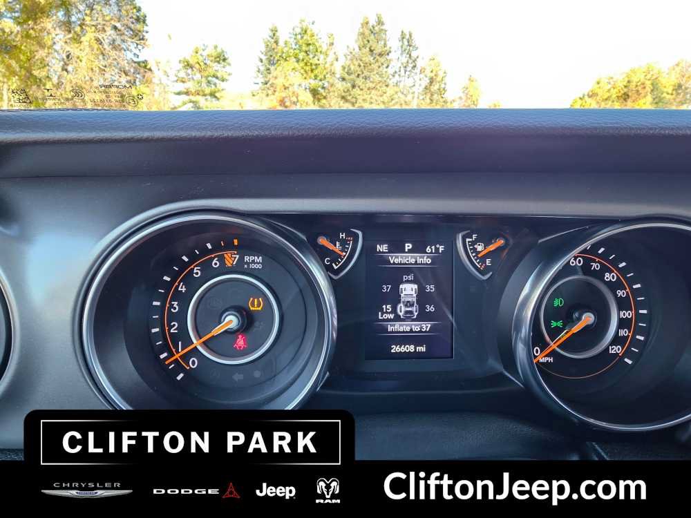 Used 2022 Jeep Wrangler Sport AWD/4WD image 21