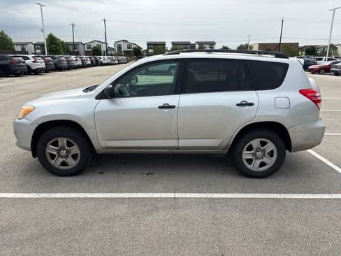 Used 2012 Toyota RAV4 FWD w/ Value Pkg image 2
