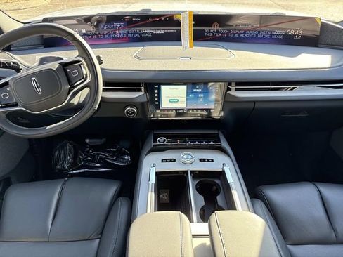 New 2025 Lincoln Navigator Reserve w/ Jet Appearance Package AWD/4WD image 16