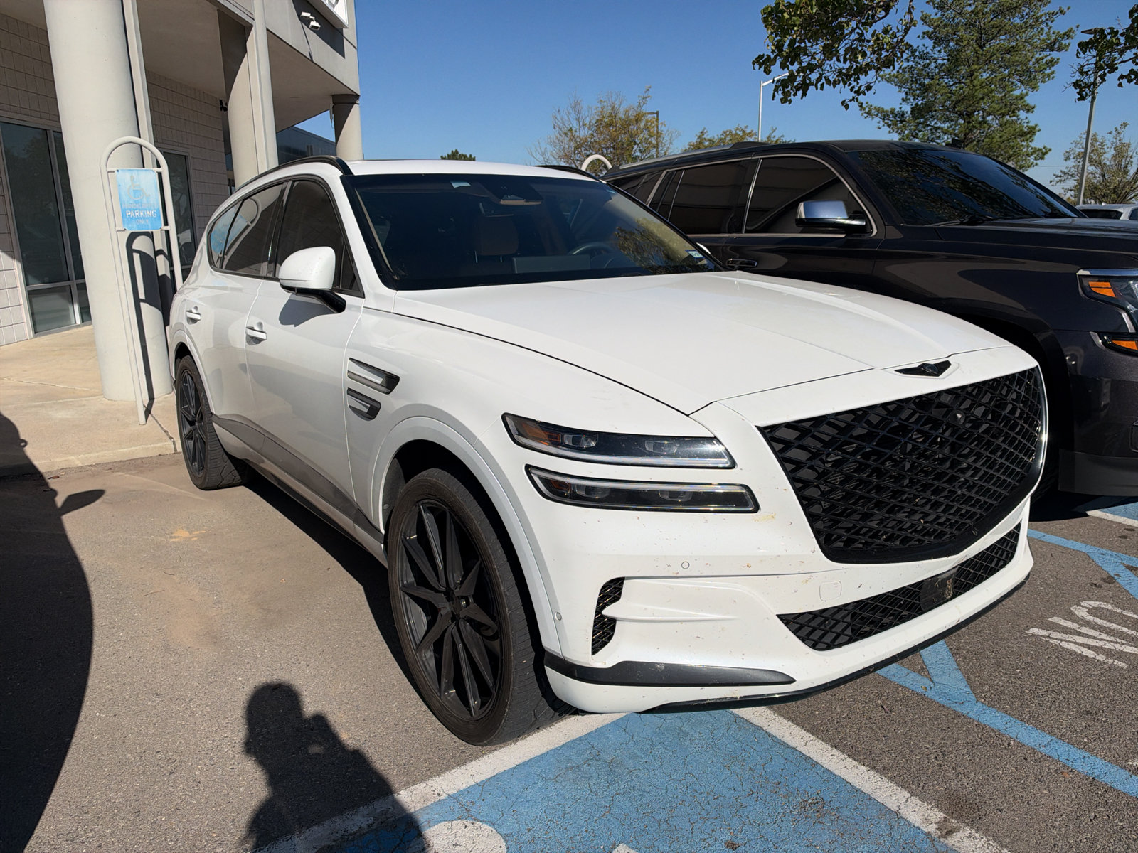 Used 2023 Genesis GV80 3.5T w/ Cargo Package AWD/4WD image 3