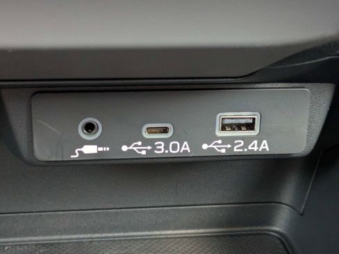 Certified 2025 Subaru Crosstrek 2.0i Premium image 30