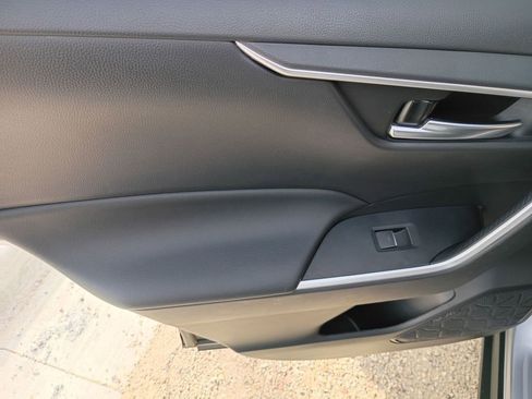 Used 2023 Toyota RAV4 XLE image 13