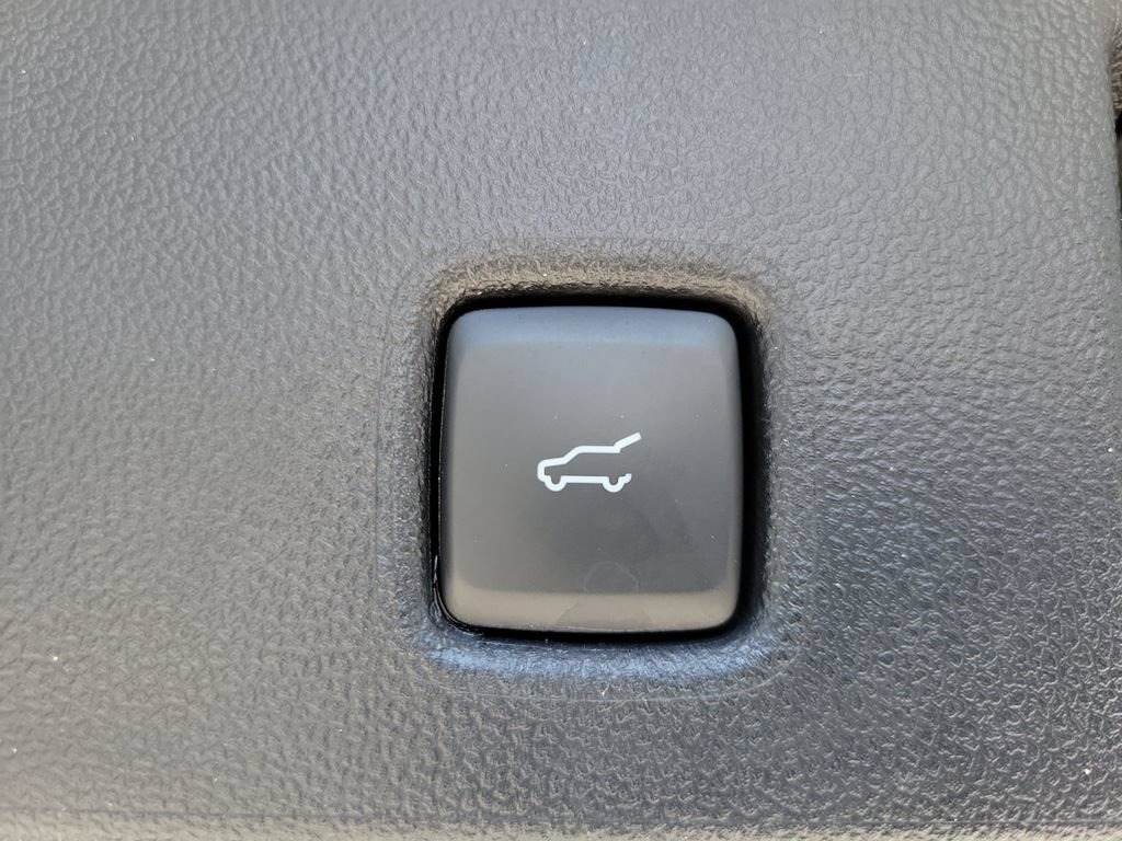 Certified 2025 Ford Escape ST-Line w/ Tech Pack #1 FWD image 7
