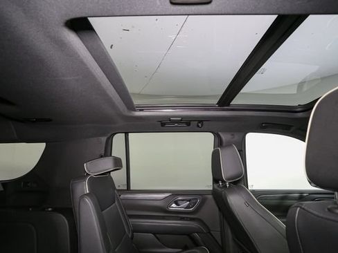 Used 2022 GMC Yukon XL SLT w/ SLT Premium Package AWD/4WD image 23