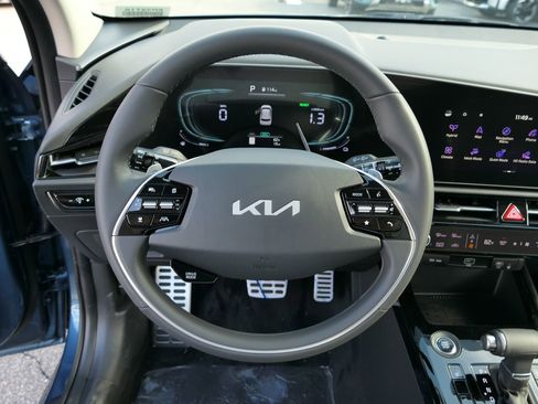New 2025 Kia Niro EX Touring image 15