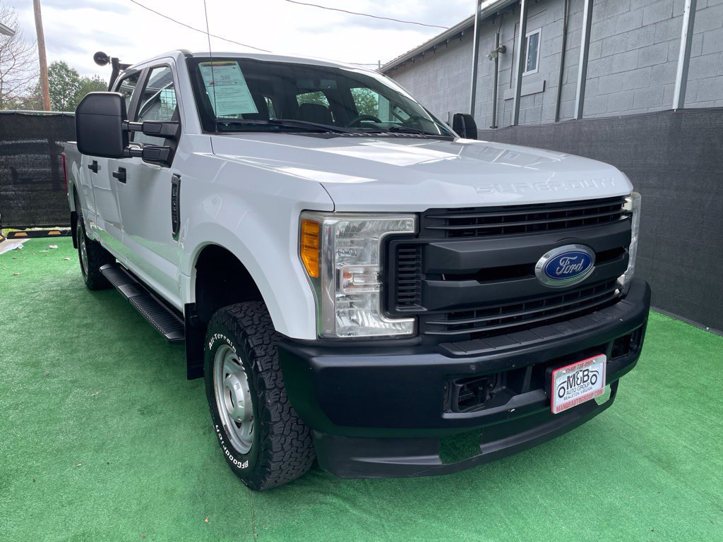 Used 2017 Ford F250 XL AWD/4WD image 1