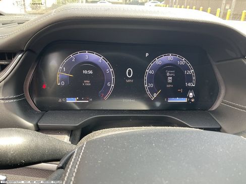 Used 2023 Jeep Grand Cherokee Overland AWD/4WD image 14
