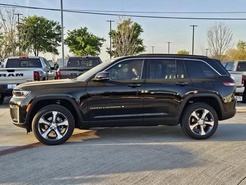 New 2026 Jeep Grand Cherokee Limited AWD/4WD image 2