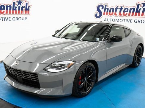Used 2024 Nissan Z Performance w/ Floor Mat Package image 17