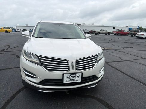 Used 2018 Lincoln MKC Select w/ Select Plus Package FWD image 2