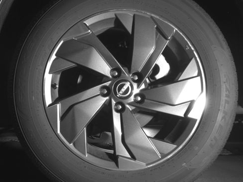 Used 2025 Nissan Rogue SV image 14