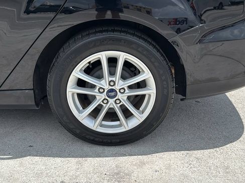 Used 2017 Ford Focus SE FWD image 18