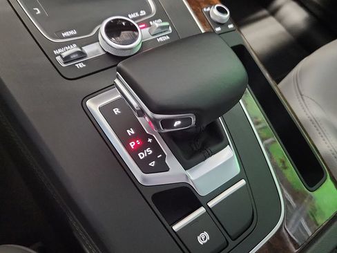 Used 2018 Audi Q5 Prestige AWD/4WD image 15