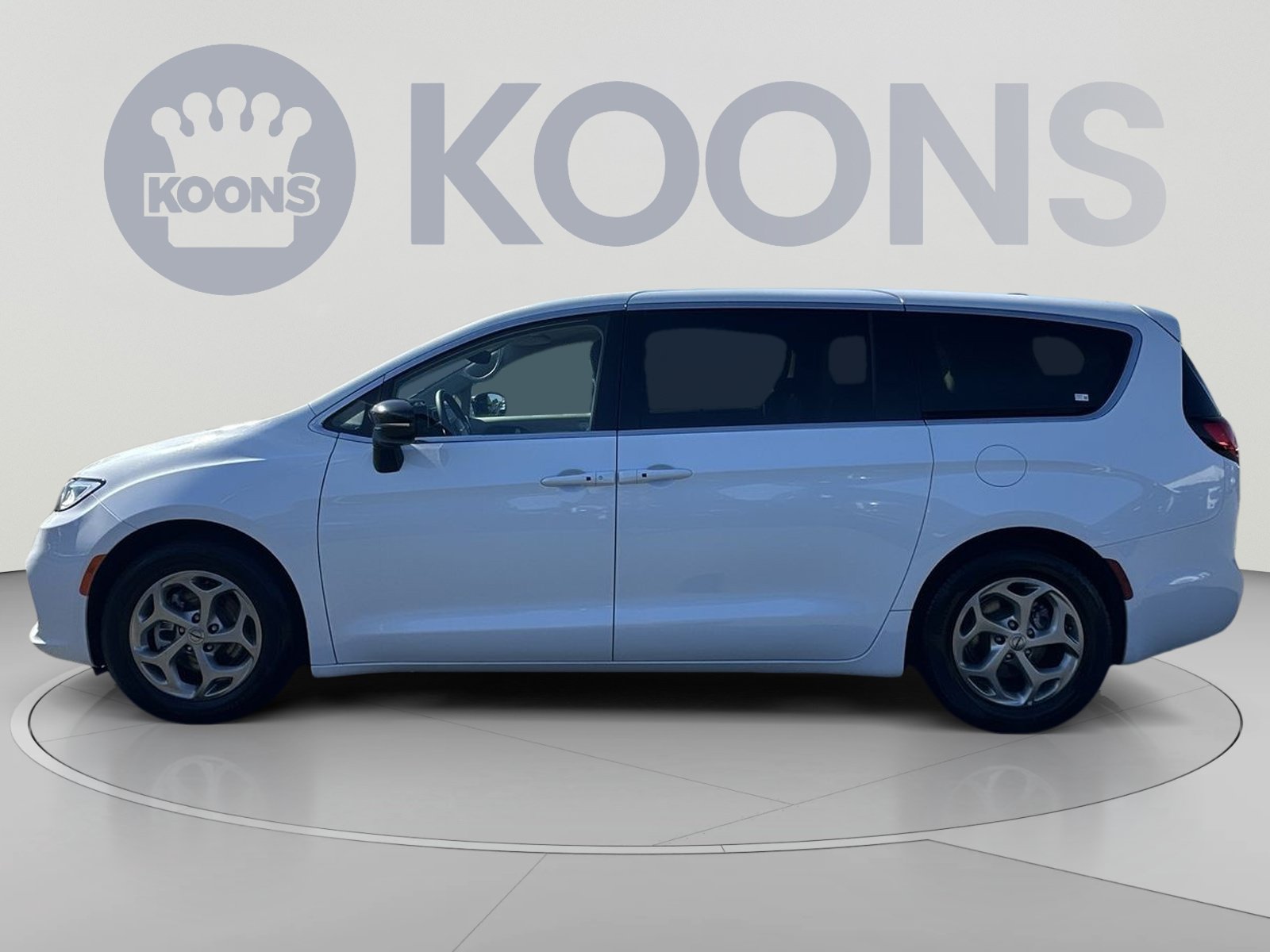 Used 2024 Chrysler Pacifica Limited FWD image 7