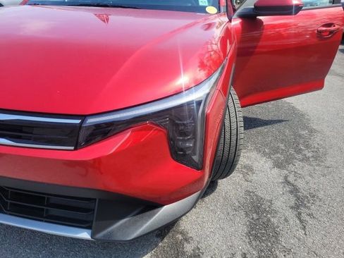 Certified 2025 Kia K4 EX FWD image 31