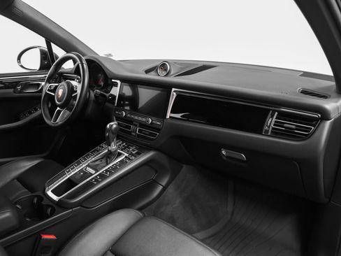 Certified 2020 Porsche Macan S AWD/4WD image 22