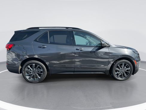 Used 2023 Chevrolet Equinox RS image 4