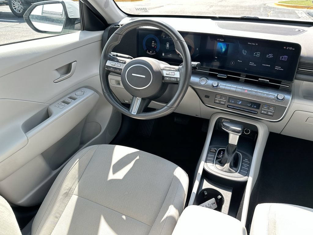 Used 2025 Hyundai Kona SEL FWD image 19