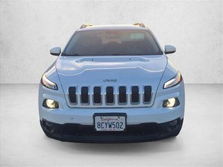 Used 2018 Jeep Cherokee Latitude video 2
