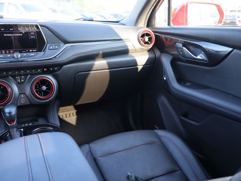 Used 2019 Chevrolet Blazer RS AWD/4WD image 14