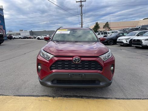 Certified 2019 Toyota RAV4 XLE w/ Convenience Package AWD/4WD image 5