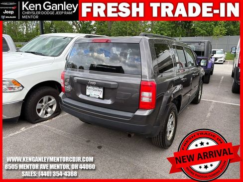 Used 2015 Jeep Patriot Sport w/ Power Value Group AWD/4WD image 10