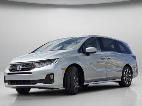 New 2026 Honda Odyssey Elite image 3
