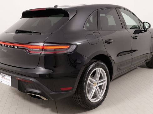 Used 2025 Porsche Macan image 12