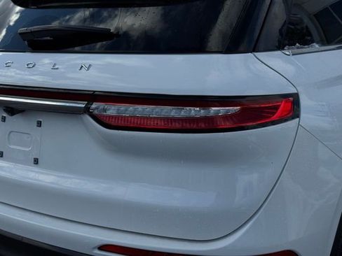 Certified 2022 Lincoln Corsair Standard w/ Equipment Group 101A image 10