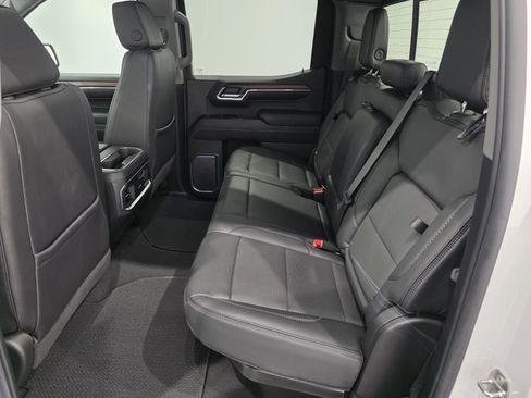 Used 2024 GMC Sierra 1500 Denali AWD/4WD image 11