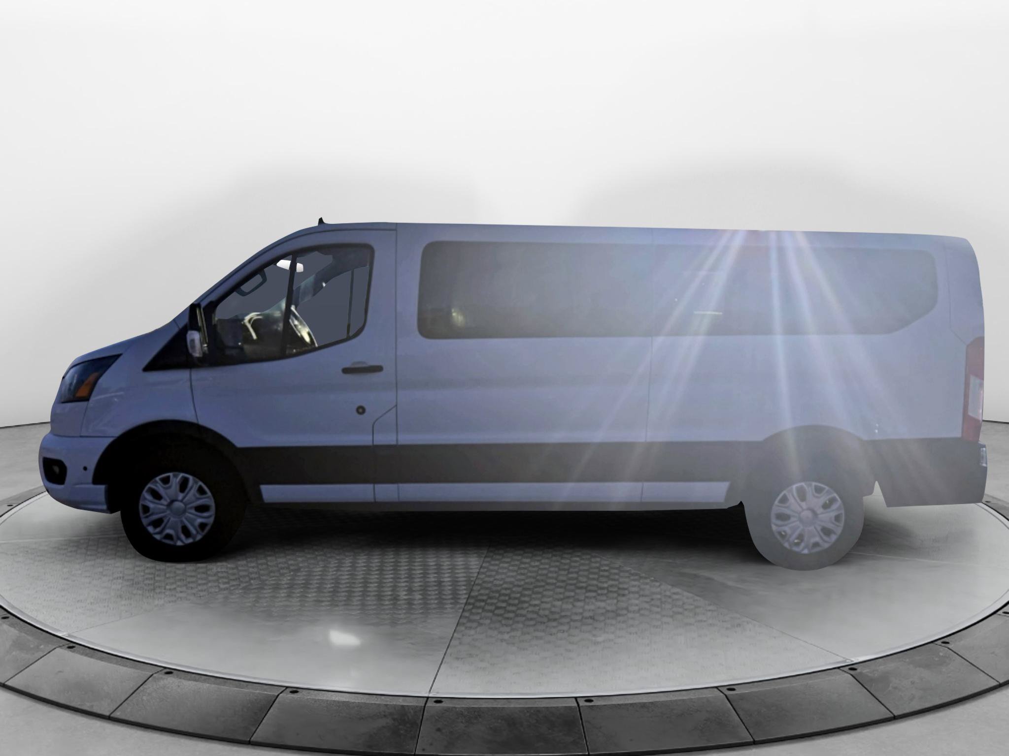 Used 2024 Ford Transit 350 XLT RWD image 2