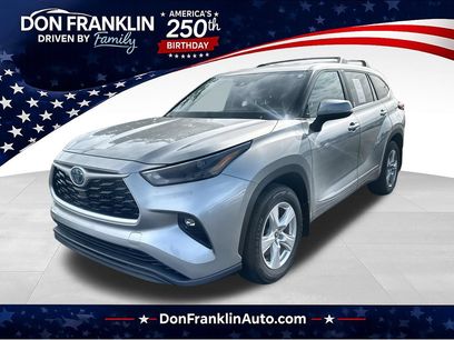 Used 2023 Toyota Highlander LE