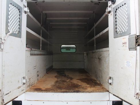 Used 2014 Ford F550 4x4 Regular Cab Super Duty image 33