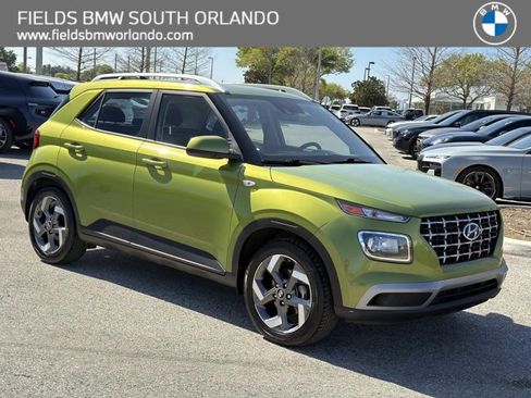 Used 2022 Hyundai Venue SEL image 1