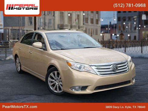 Used 2011 Toyota Avalon Limited image 1