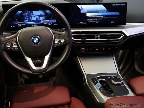Used 2023 BMW i4 eDrive35 w/ Premium Package RWD image 15