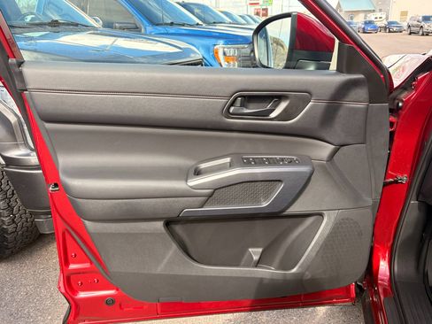 Certified 2025 Nissan Pathfinder Rock Creek AWD/4WD image 18