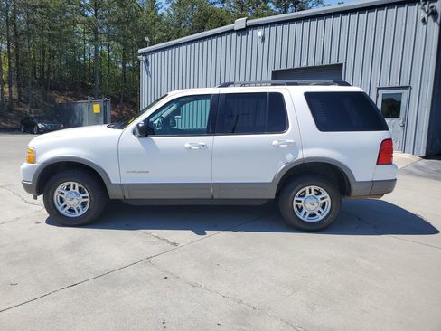Used 2002 Ford Explorer XLT image 8