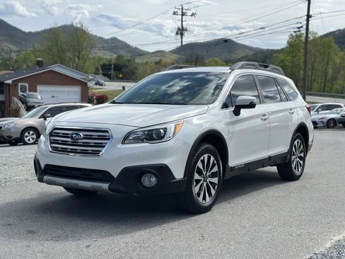 Used 2017 Subaru Outback 3.6R Limited image 7