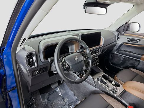 Used 2025 Ford Bronco Sport Outer Banks w/ Outer Banks Tech Package+ image 20