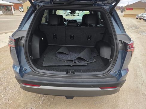 Used 2025 Chevrolet Equinox LT w/ Convenience Package II image 21