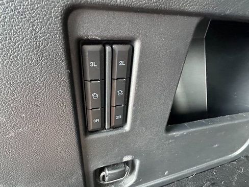 Used 2023 Ford Expedition Max Limited image 15